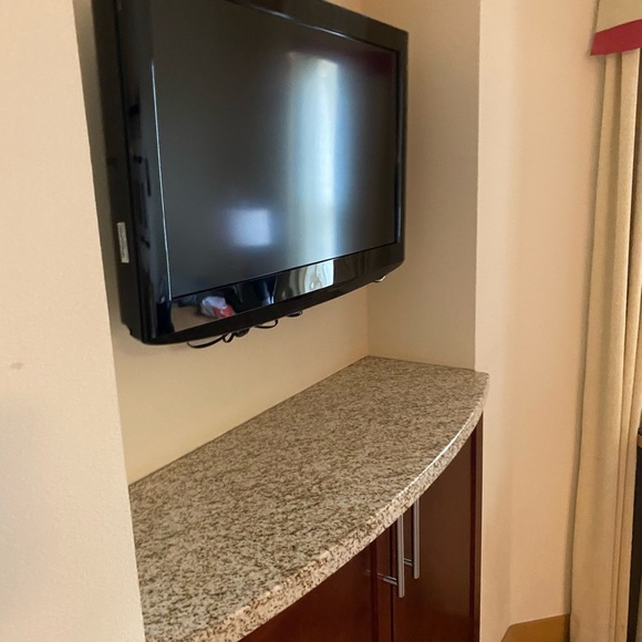 iPhone charger with box. USB-c to lightening - Picture 4 of 4